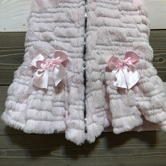 Little Lass ⚜️ Pink Hooded Furry Sequin Vest - Picture 4 of 5